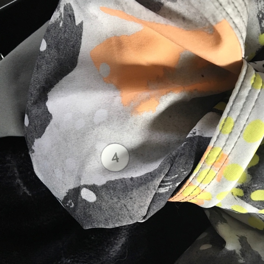 Lululemon Om pants size 4
